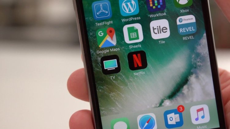 Пользователи жалуются на новое приложение «ТВ» в iOS 10.2. Фото.