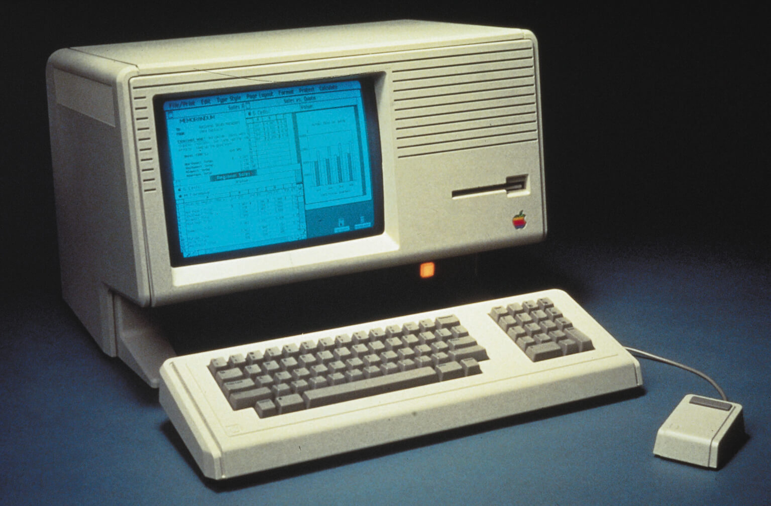 Подборка самых дорогих продуктов компании Apple. Apple LISA (1985) — $ 9995. Подборка самых дорогих продуктов компании Apple. Apple LISA (1985) — $ 9995. Фото.
