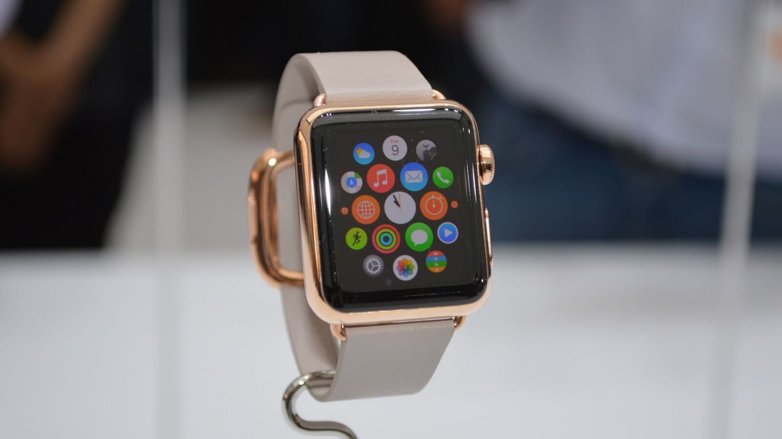 Подборка самых дорогих продуктов компании Apple. Apple Watch Edition (2015) — $ 17 000. Подборка самых дорогих продуктов компании Apple. Apple Watch Edition (2015) — $ 17 000. Фото.