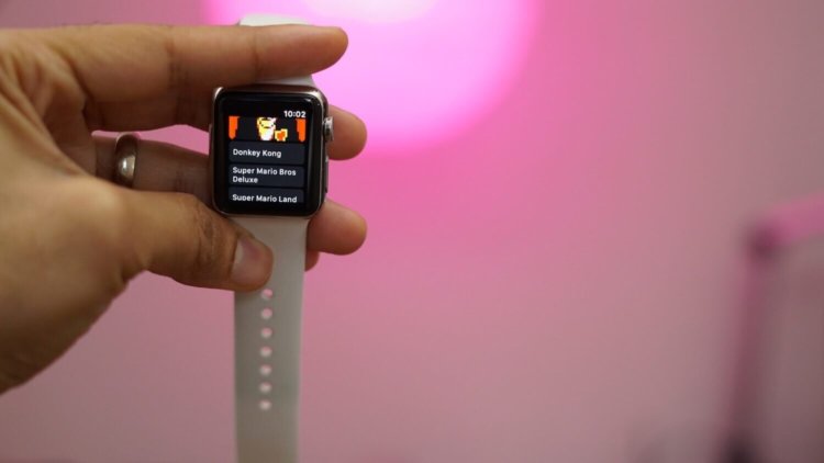 Apple Watch смогли превратить в Game Boy. Фото.