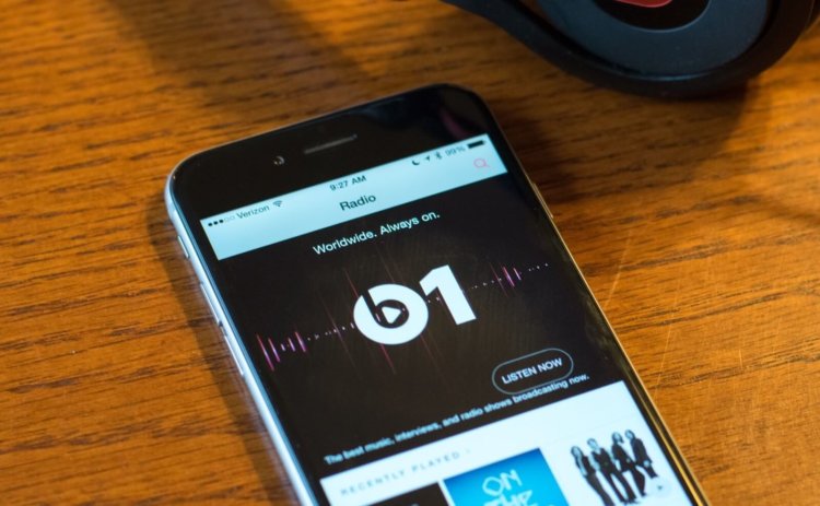 Beats 1 назвали крупнейшей радиостанцией в мире. Фото.