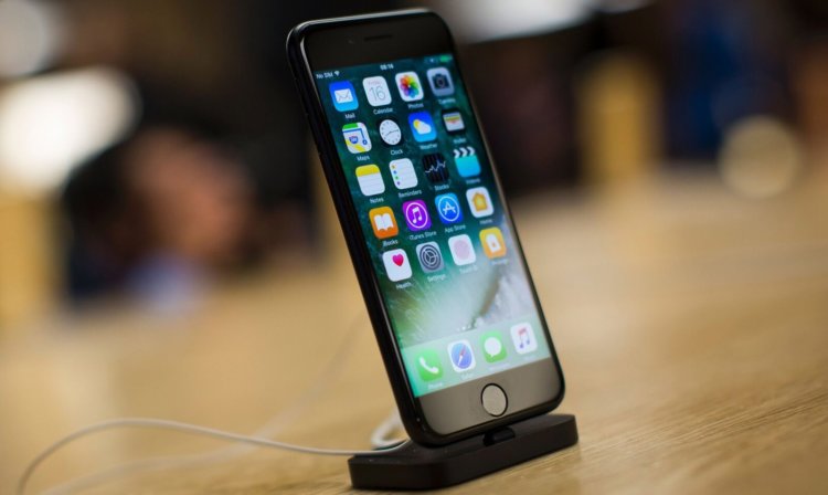 Новый iPhone обещает установить новый рекорд популярности. Фото.