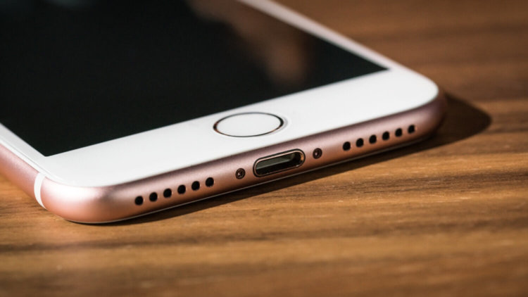 KGI: Никакого USB-C в новом iPhone не появится. Фото.