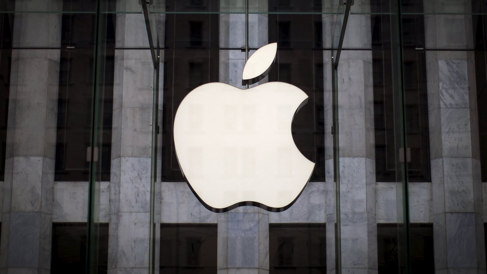 На что способна Apple со своими 246 миллиардами долларов? На что способна Apple со своими 246 миллиардами долларов? Фото.