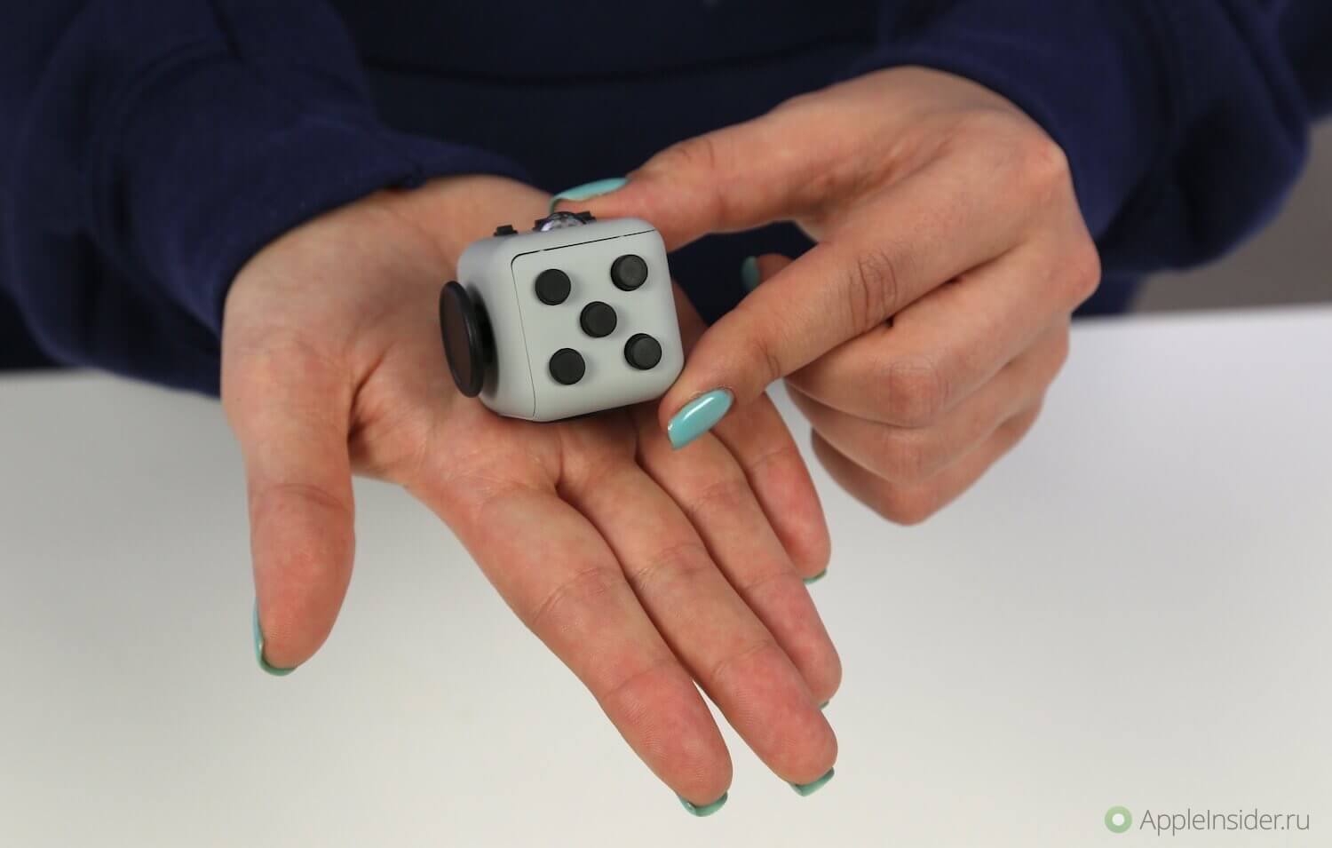 Хватит теребить iPhone, сделай паузу с Fidget Cube! Хватит теребить iPhone, сделай паузу с Fidget Cube! Фото.