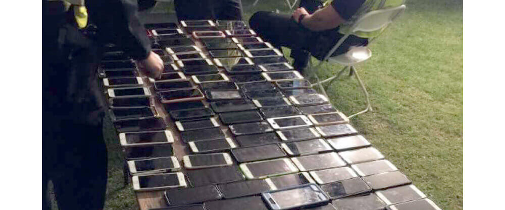 Функция Найти iPhone помогла найти вора со 130 смартфонами на музыкальном фестивале. Функция Найти iPhone помогла найти вора со 130 смартфонами на музыкальном фестивале. Фото.