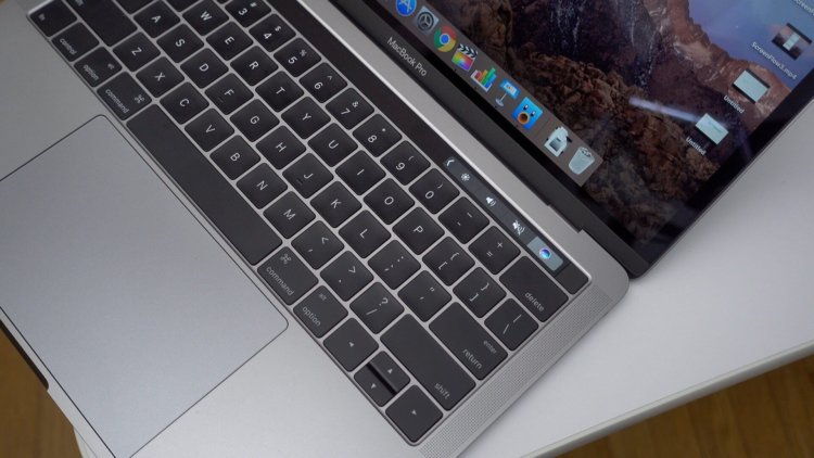 Apple может перевыпустить MacBook Pro, но уже без Touch Bar. Фото.