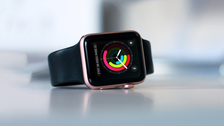 Apple может сократить интервал выхода новых моделей Apple Watch. Фото.