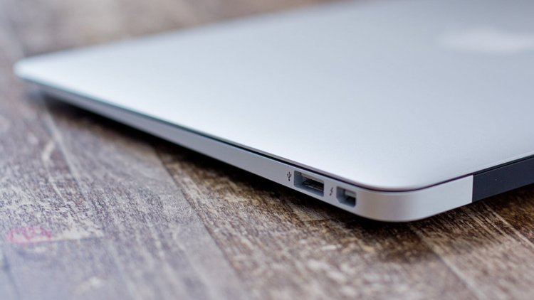 MacBook Air 2011 года: как его хотели убить. MacBook Air 2011 года: как его хотели убить. Фото.