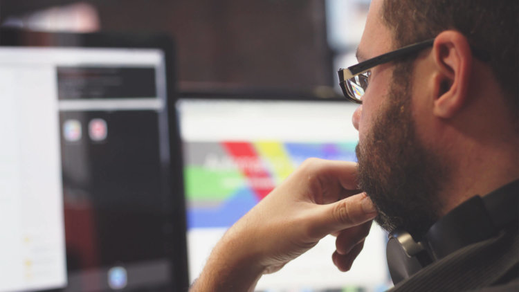 Как стать программистом, не выходя из дома? Фото.