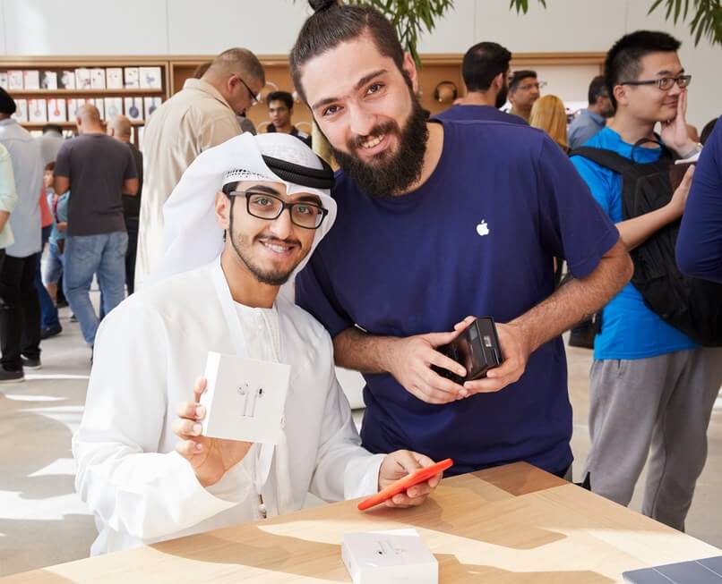 Интересные факты о самом красивом Apple Store. Интернационализм. Интересные факты о самом красивом Apple Store. Интернационализм. Фото.