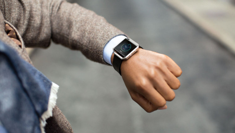 Fitbit повержен: Apple — лидер в сегменте носимой электроники. Фото.
