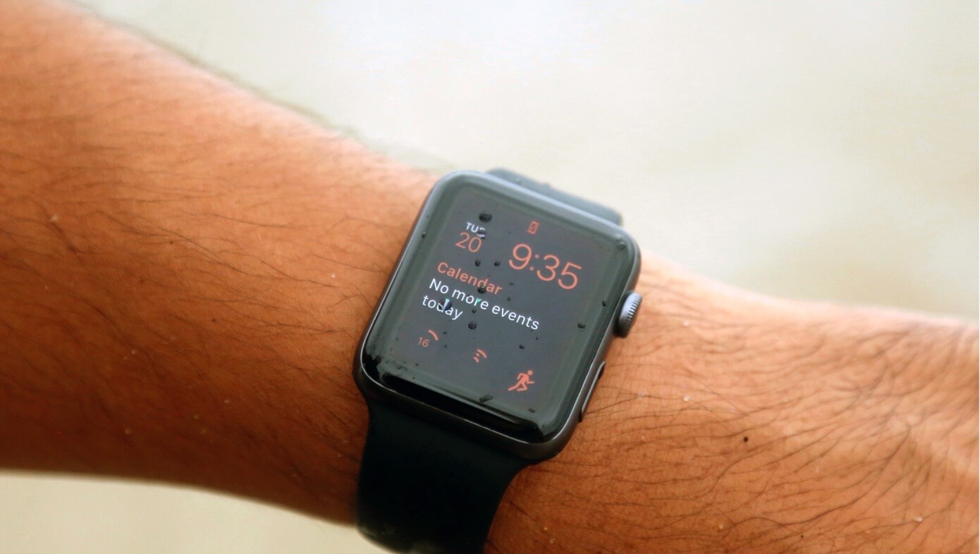 Цена на Apple Watch в России упала до 16 тысяч рублей. Цена на Apple Watch в России упала до 16 тысяч рублей. Фото.