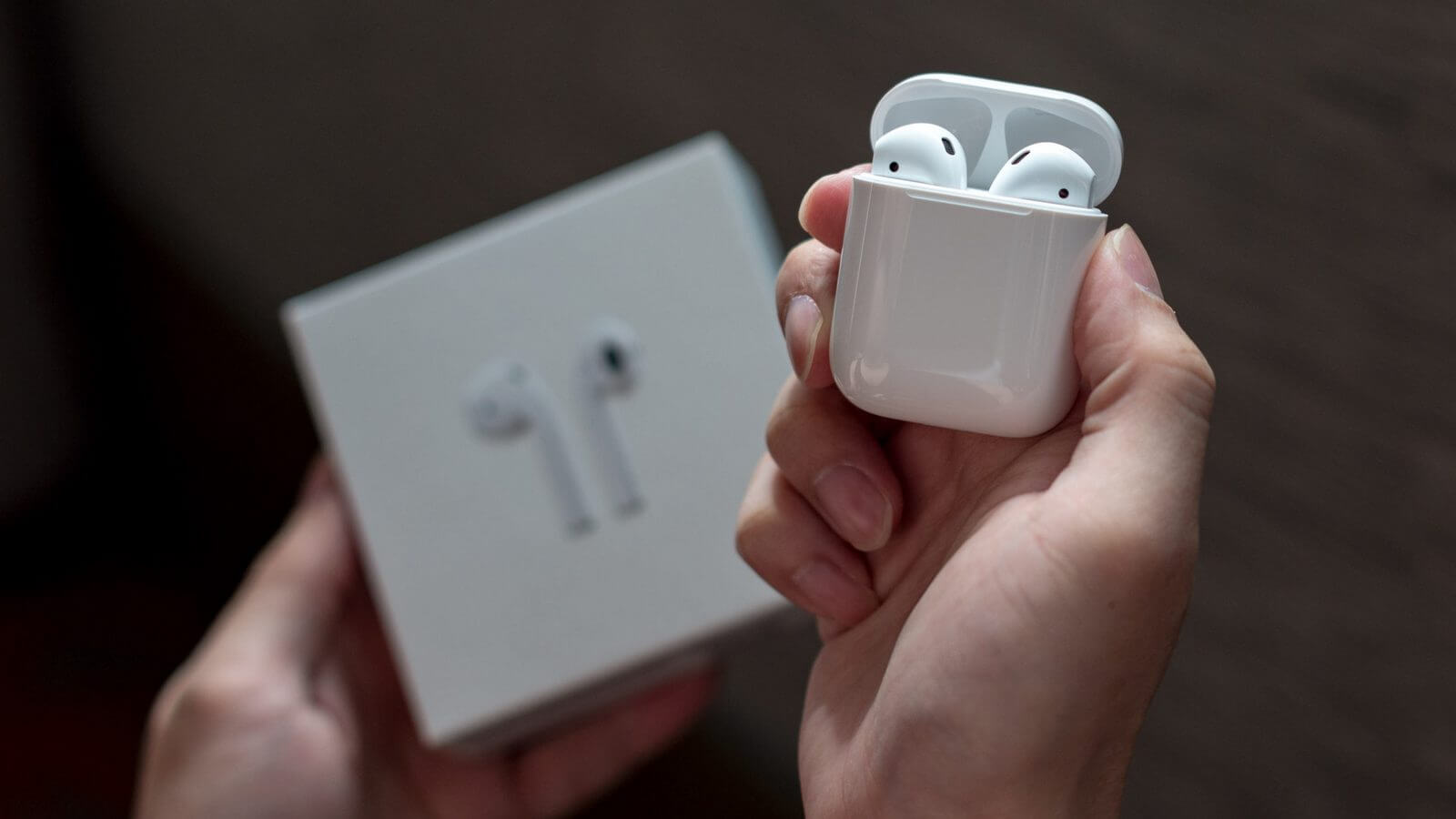 Где в России купить AirPods, если вы не хотите ждать. Где в России купить AirPods, если вы не хотите ждать. Фото.