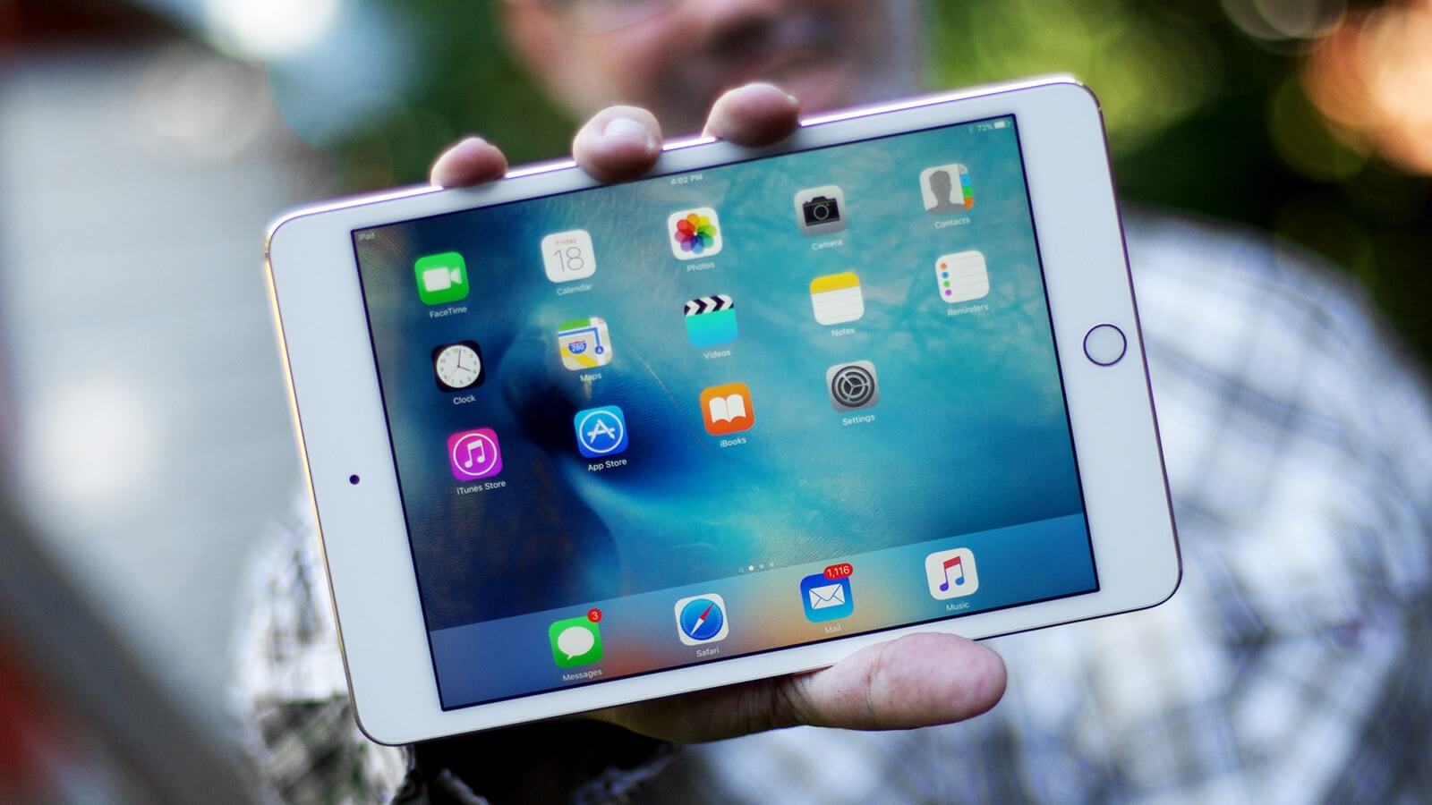 iPad подешевели в России после презентации iOS 11. iPad подешевели в России после презентации iOS 11. Фото.