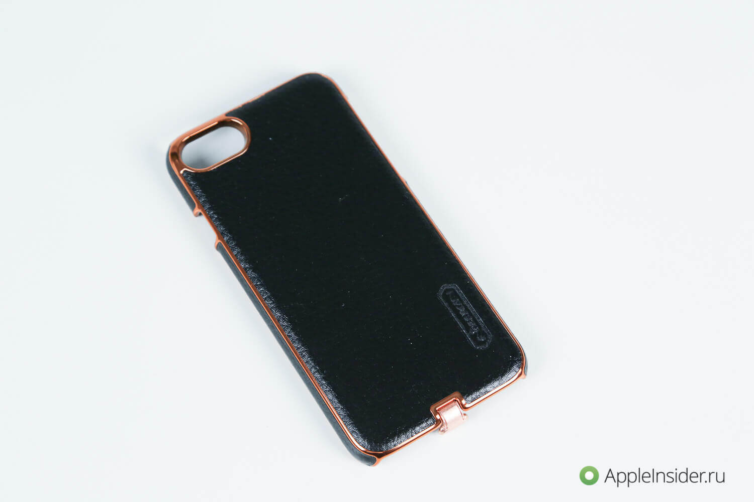 Как оснастить беспроводной зарядкой любой iPhone. Как оснастить беспроводной зарядкой любой iPhone. Фото.