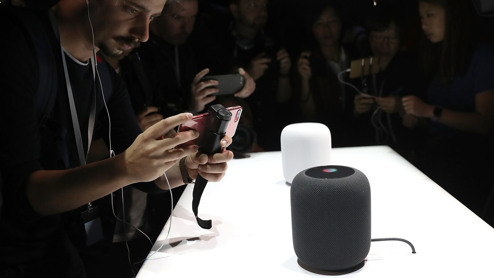 Разработчик раскрыл любопытную информацию о HomePod. Разработчик раскрыл любопытную информацию о HomePod. Фото.