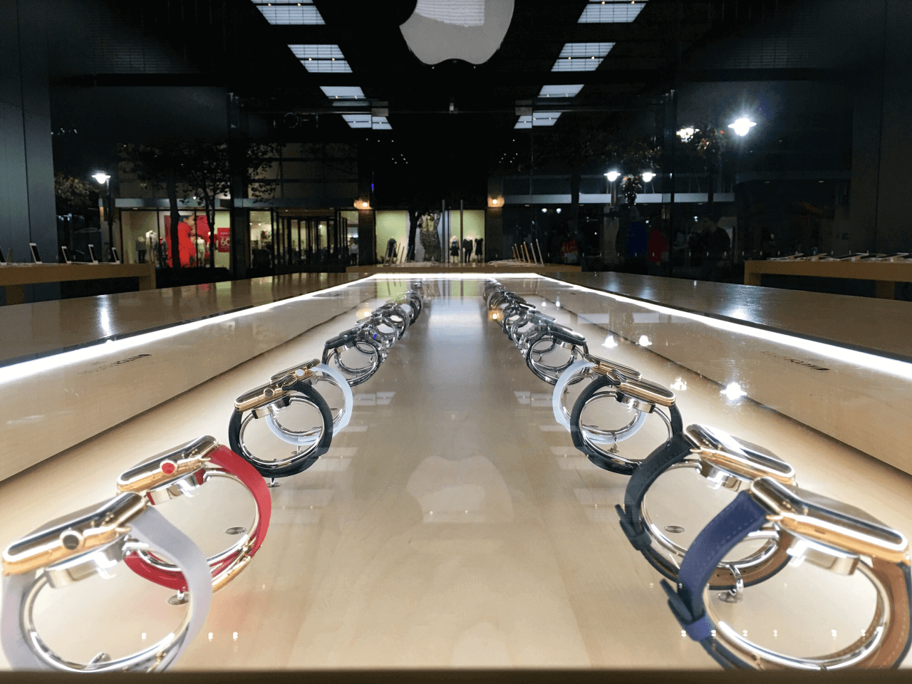 Apple Watch могут подорожать в России. Apple Watch могут подорожать в России. Фото.