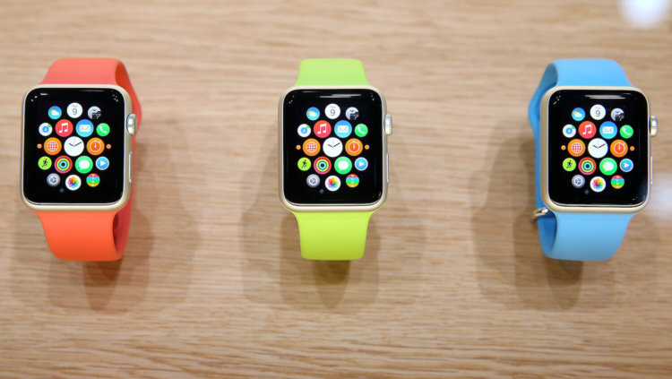 Магазины снижают цены на Apple Watch в преддверии релиза новых часов. Фото.