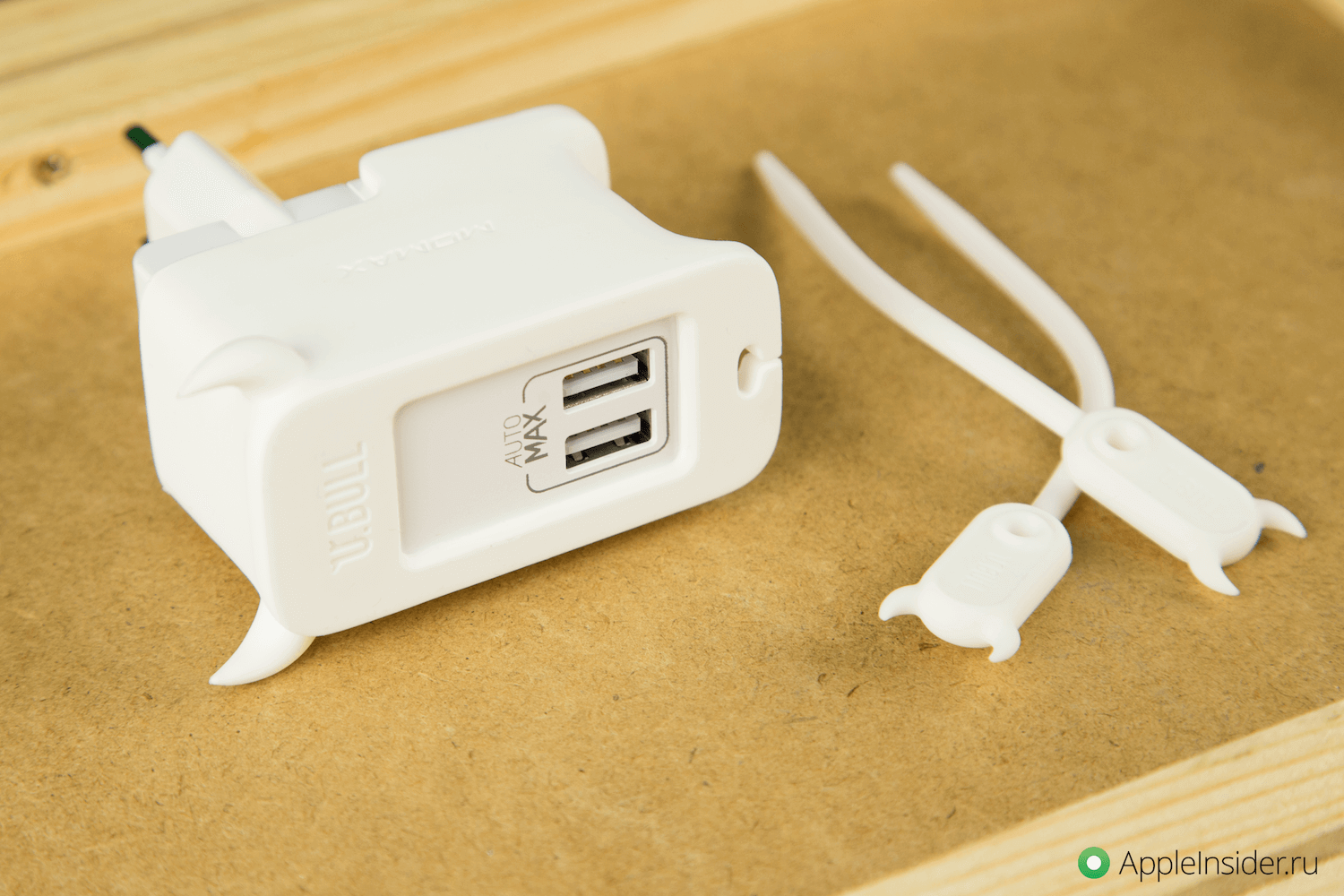 Как зарядить гаджет красиво? Momax U.Bull 2-port USB. Как зарядить гаджет красиво? Momax U.Bull 2-port USB. Фото.