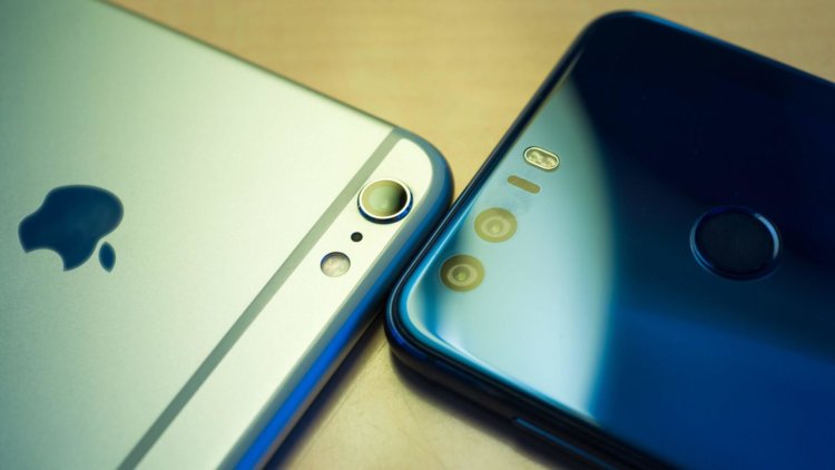 Apple и Samsung потеснили в России. Фото.