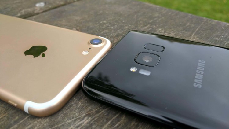 iPhone 7 обошел смартфоны Samsung и стал самым популярным. Фото.