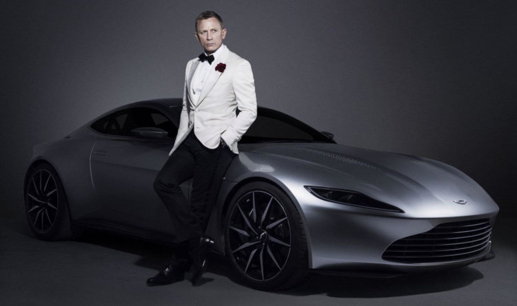 Apple заинтересовалась бондианой. Фото.