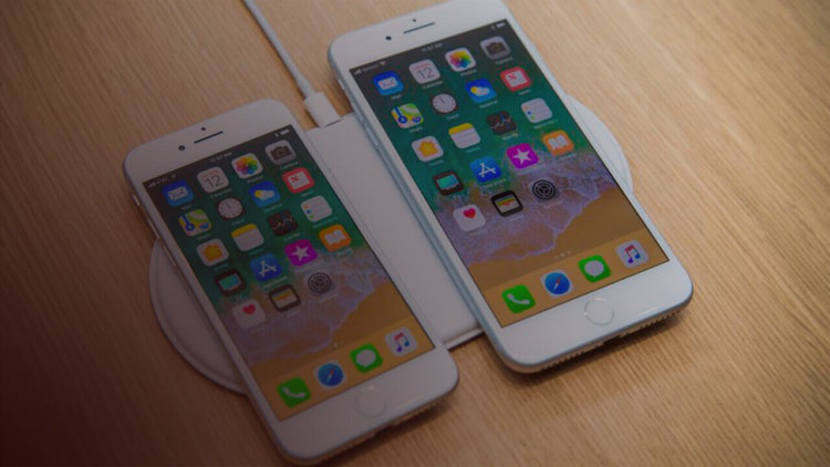 #Видео: Репортаж со старта продаж iPhone 8 в Европе. Фото.