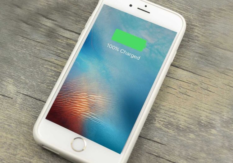 В iPhone 8 и iPhone 8 Plus оказались рекордно малые аккумуляторы. Фото.