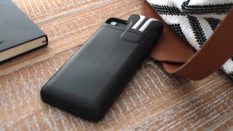 Представлен чехол для одновременной зарядки iPhone и AirPods. Фото.