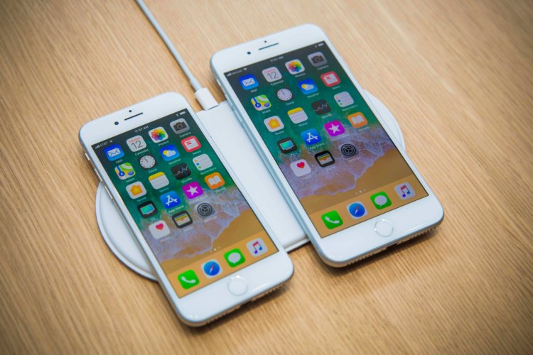 Стоит ожидать дефицит iPhone 8 и новых Apple Watch? Фото.