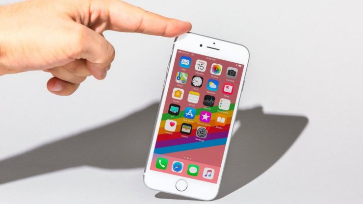 Что будет в iPhone SE2? iPhone 8 не стал популярным из-за соседства в линейке с более дешёвым iPhone 7 и революционным iPhone X. Но сам по себе это очень классный смартфон. Что будет в iPhone SE2? iPhone 8 не стал популярным из-за соседства в линейке с более дешёвым iPhone 7 и революционным iPhone X. Но сам по себе это очень классный смартфон. Фото.