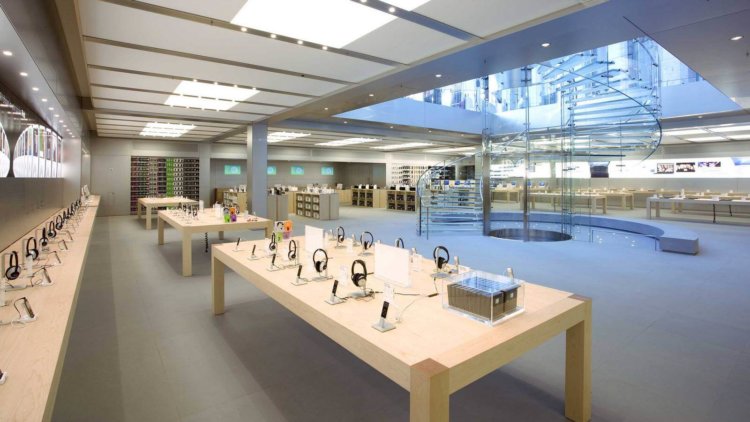 Apple обновила онлайн-магазин накануне презентации новых iPhone. Фото.