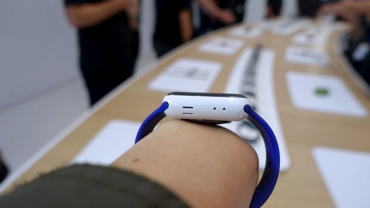 Apple придумала, как улучшить ремешки для Apple Watch. Фото.