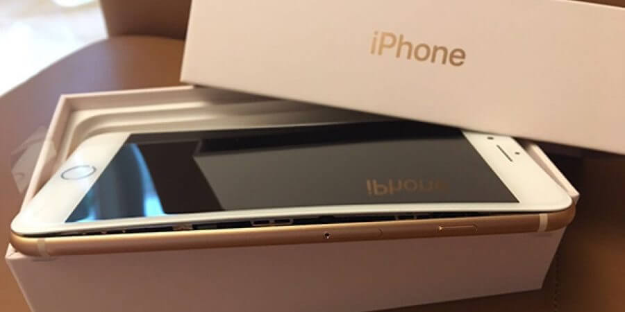Пять вздутых iPhone 8 за две недели. Все еще хотите купить? Пять вздутых iPhone 8 за две недели. Все еще хотите купить? Фото.