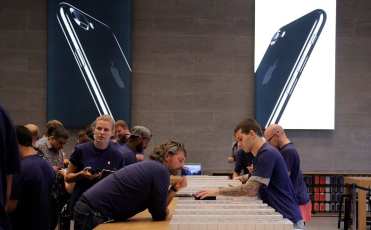 Откажется ли Apple от нумерации в названии iPhone? Фото.