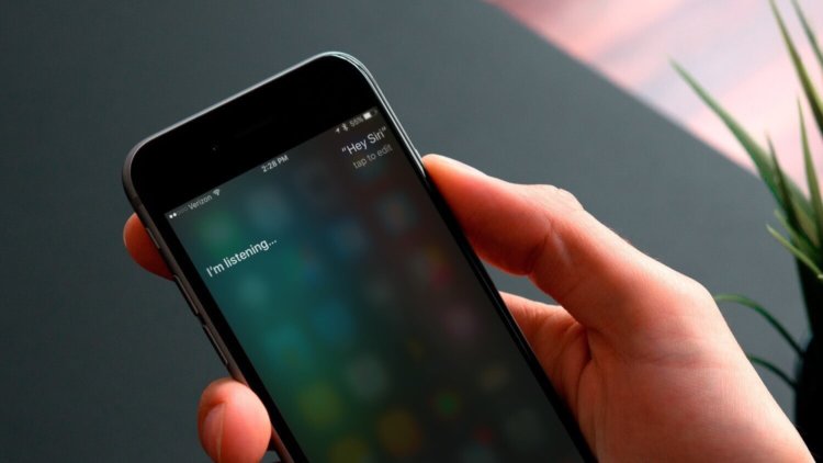 Как искусственный интеллект помогает в работе функции «Привет, Siri». Фото.