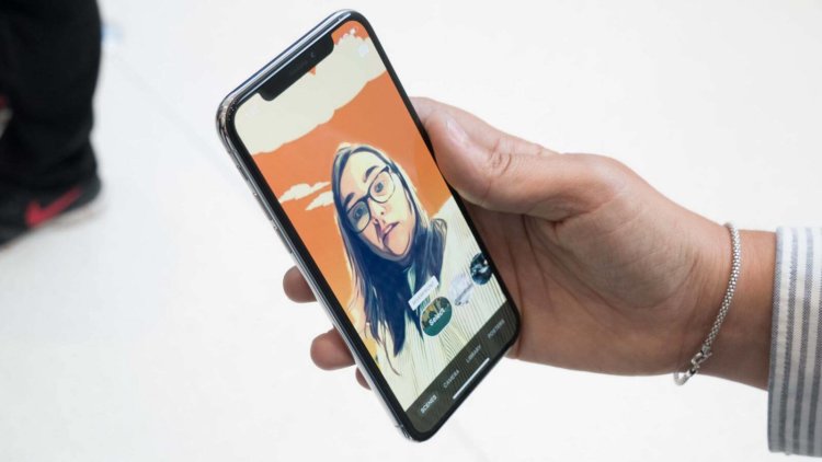 Apple получила одобрение властей на продажу iPhone X. Фото.