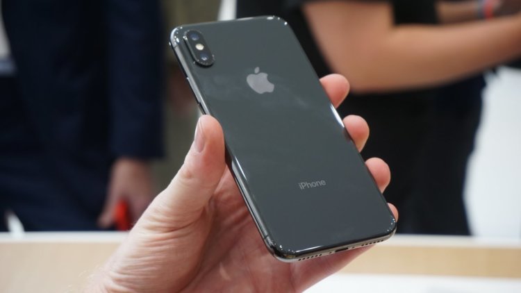 Сколько Samsung заработает на каждом проданном iPhone X? Фото.