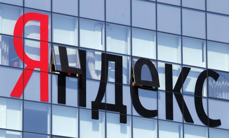 «Яндекс» выпустил голосового ассистента «Алиса» для iOS. Фото.