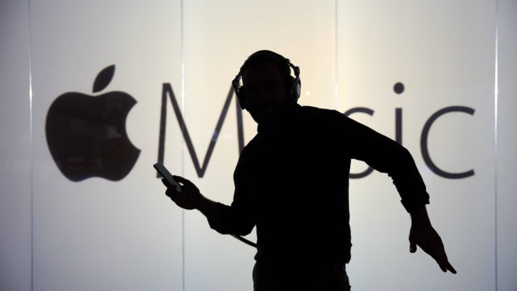 Apple Music установил новый рекорд и получил нового главу. Фото.