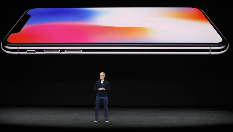 Сроки доставки iPhone X могут снова увеличиться. Сроки доставки iPhone X могут снова увеличиться. Фото.