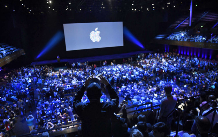 Apple приглашает на презентацию 27 марта. Фото.