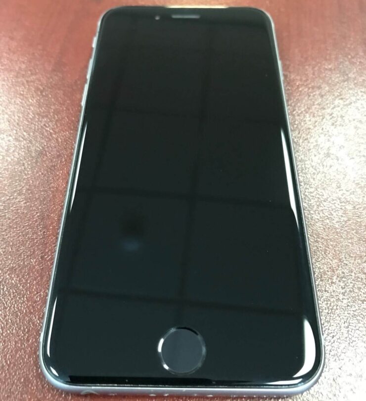 Купить новый iPhone 8 за 31 790 рублей теперь реально! Тестируем трейд-ин в крупных магазинах. Фото.