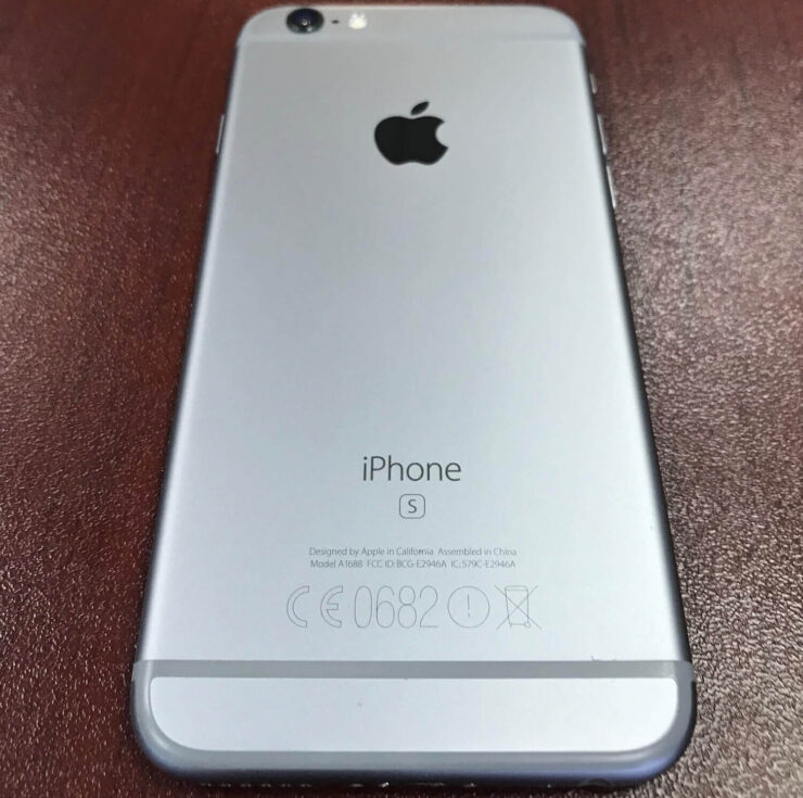 Купить новый iPhone 8 за 31 790 рублей теперь реально! Тестируем трейд-ин в крупных магазинах. Фото.