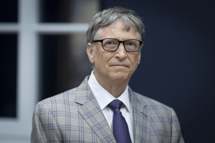 Билл Гейтс призвал Apple к покорности в диалоге с властями. Фото.