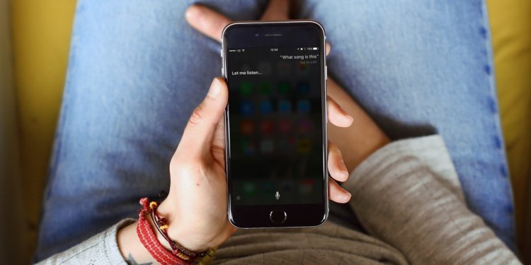 Apple научит Siri отвечать за вас на звонки. Apple научит Siri отвечать за вас на звонки. Фото.