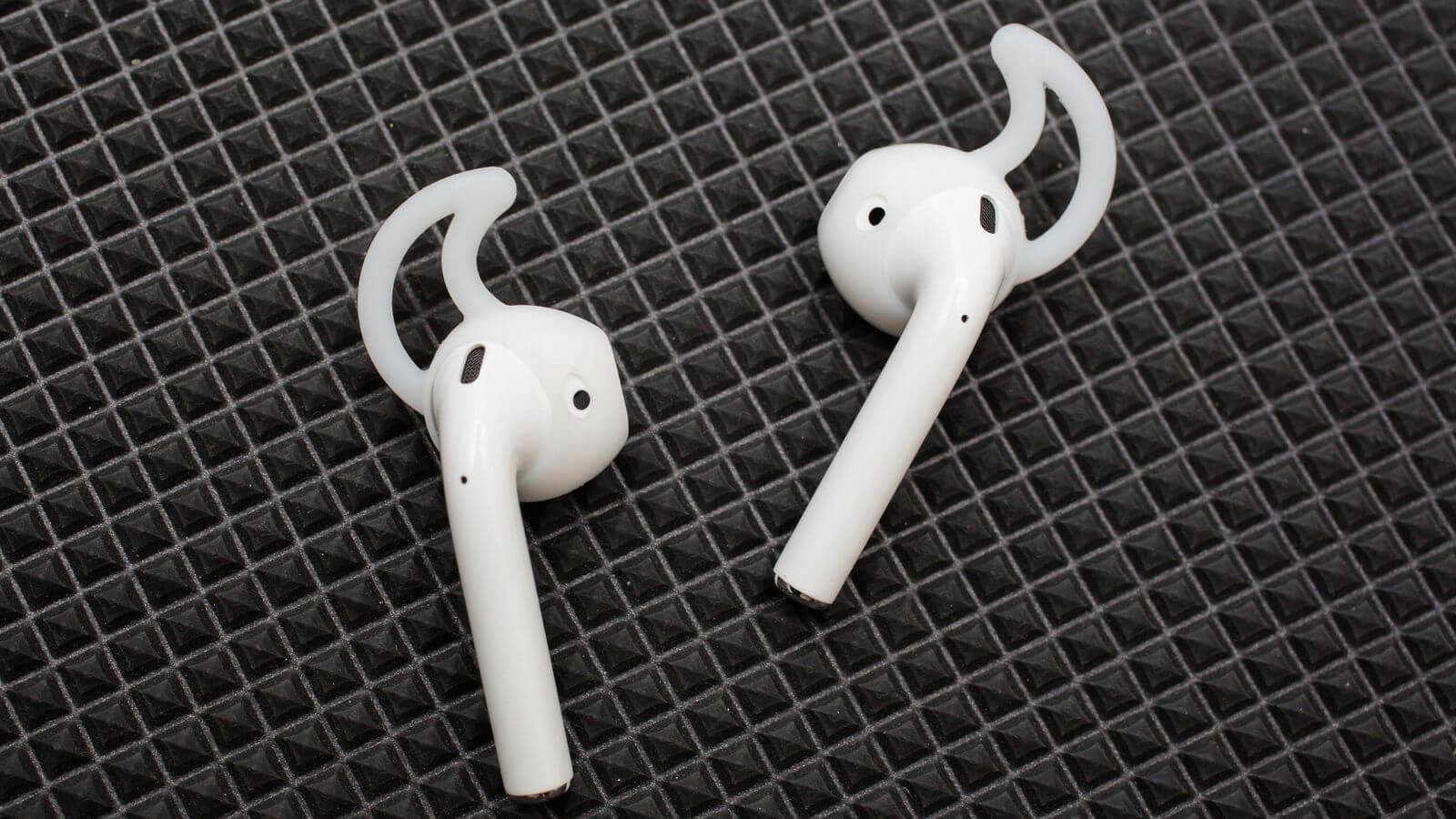 Apple придумала, как предотвратить выпадание AirPods. Apple придумала, как предотвратить выпадание AirPods. Фото.