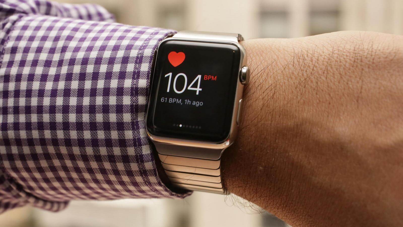 Apple Watch диагностируют аритмию с точностью 97%. Apple Watch диагностируют аритмию с точностью 97%. Фото.