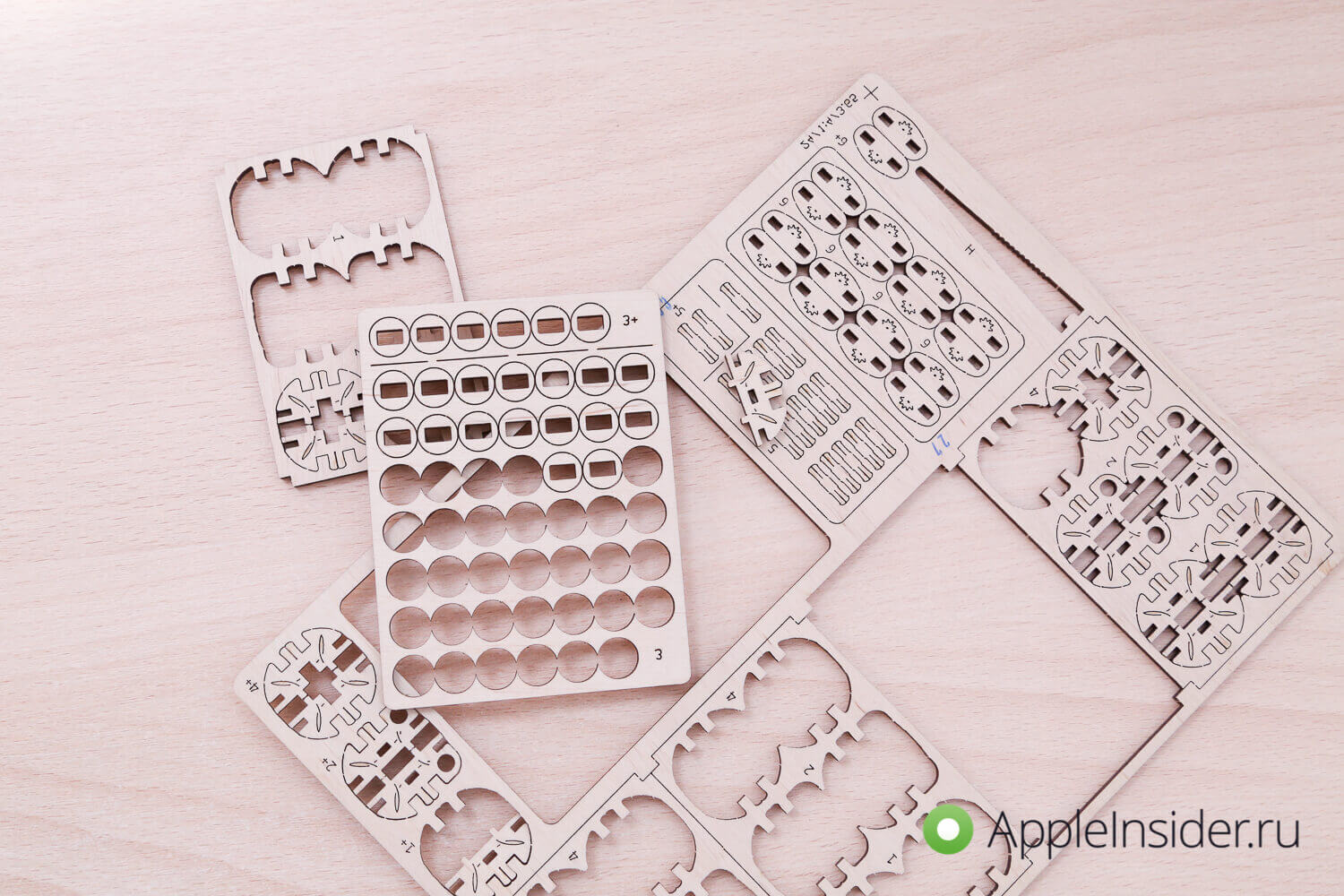 Собрали новые конструкторы от Ugears. И это очень круто. Собрали новые конструкторы от Ugears. И это очень круто. Фото.